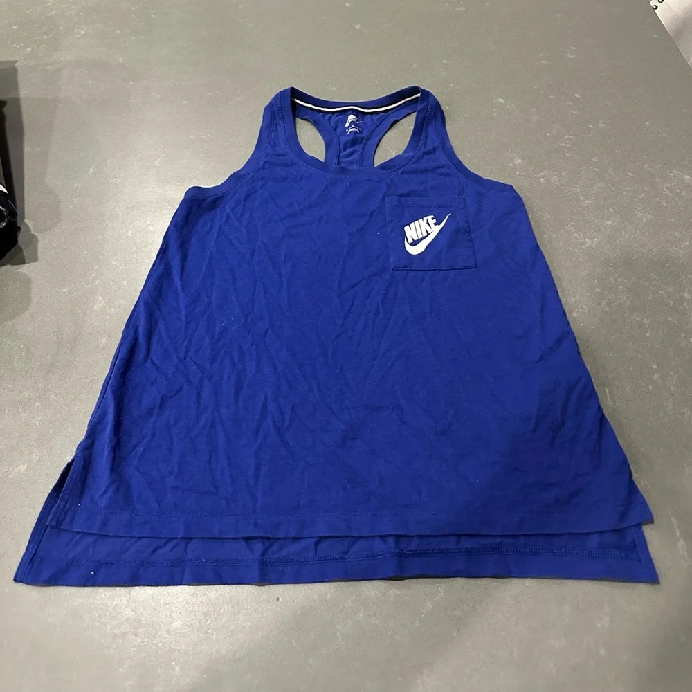 Nike Front Pocket Racerback Tank Top - Picture 1 of 3